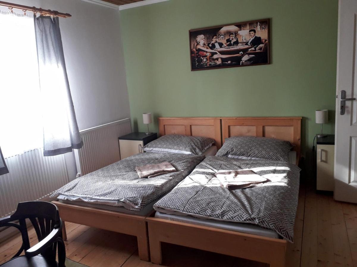 Penzion Na Strelnici Poděbrady Extérieur photo